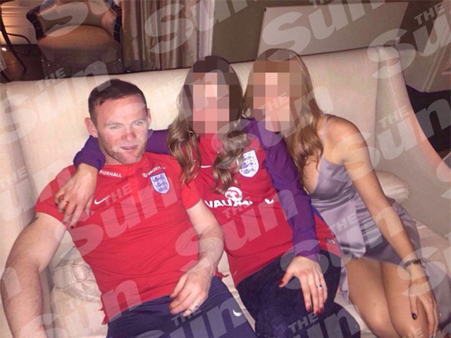 Rooney suýt bị đấm vào mặt vì tán tỉnh phụ nữ có chồng - Ảnh 2.