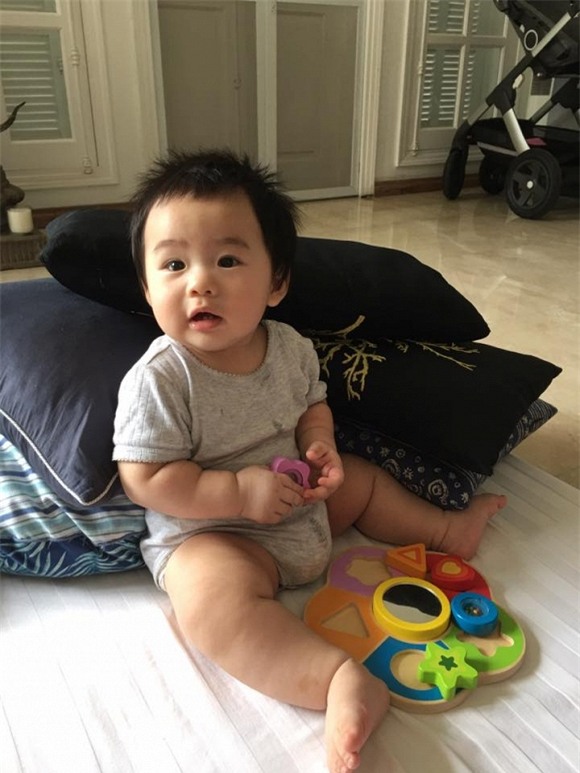 Vợ Tùng Dương  13