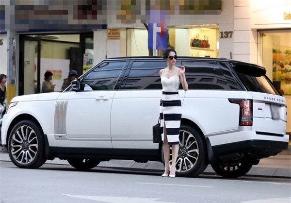 Kết quả hình ảnh cho xe mới của Ngọc Trinh