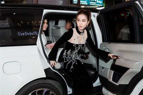 ngoc trinh di xe sang duoc chi gai thap tung du su kien - 1