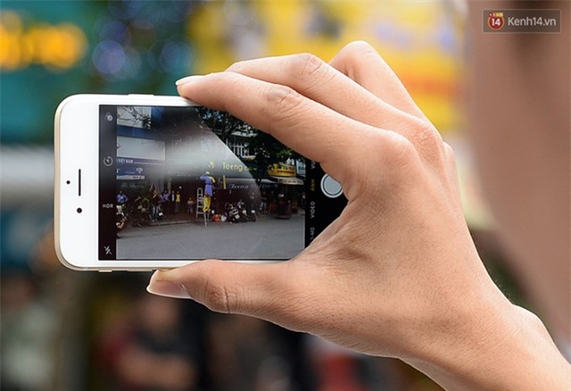 Clip: Tôn Ngộ Không đi cà kheo, múa gậy, tỉa hoa quả giữa đường phố Hà Nội - Ảnh 11.