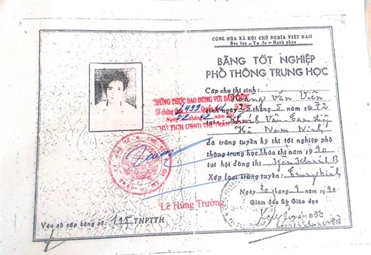 Thi rớt nhưng ông Bình vẫn có bằng tốt nghiệp THPT trong hồ sơ cá nhân