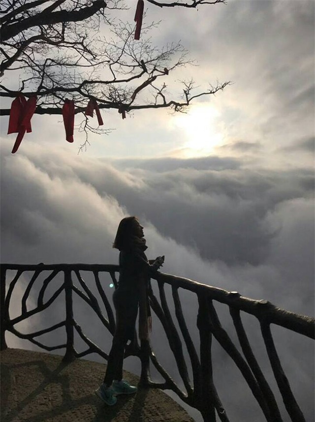 Cứ vui vẻ và hưởng thụ cuộc sống thế này, ai mà không sốc khi biết được bệnh tình của Vân Hugo - Ảnh 3.