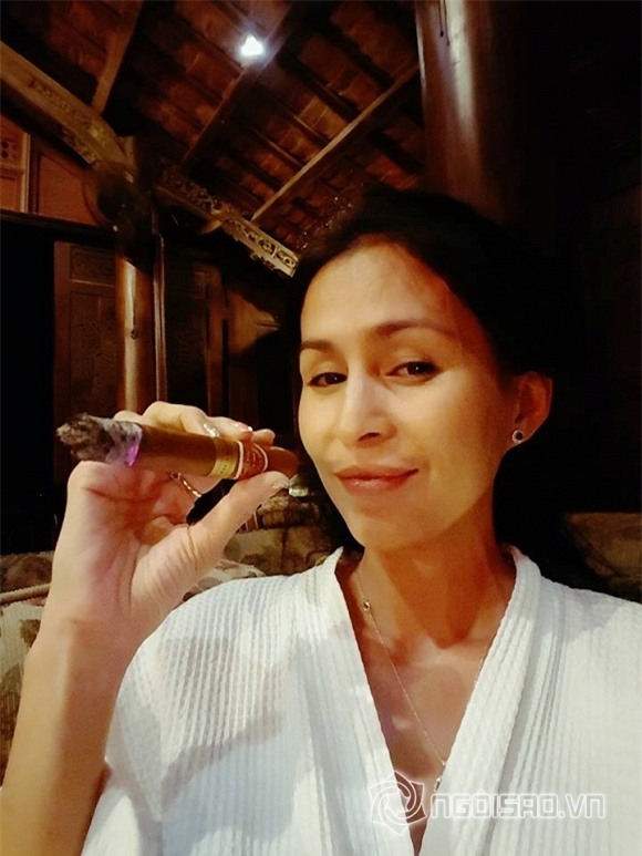 Huy Khánh và vợ cũ  0