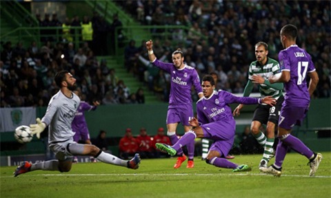 Bàn mở tỉ số của Varane