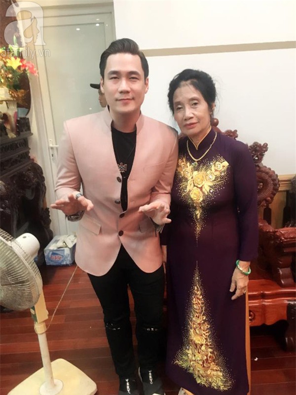 Đám cưới tiền tỷ, Limousine dẫn đầu đoàn rước dâu của cặp