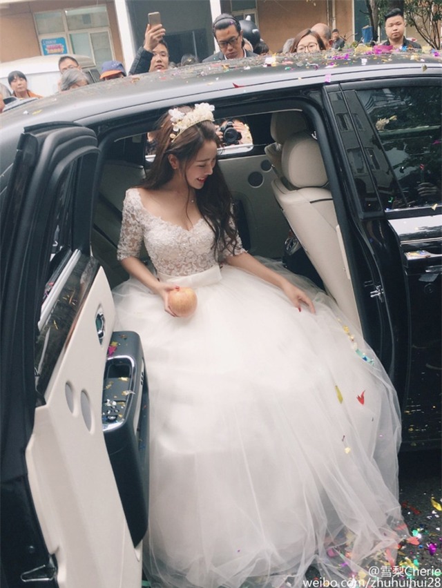 Đám cưới ngôn tình của hot girl đẹp nhất Trung Quốc khiến nhiều người choáng ngợp - Ảnh 11.