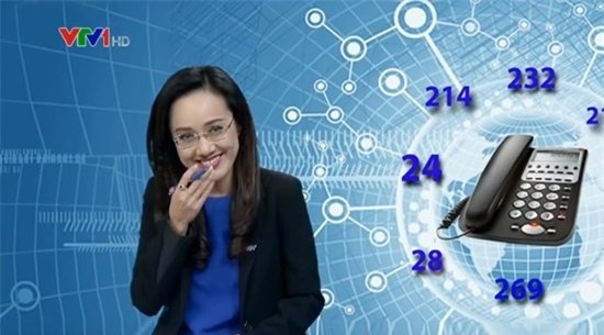 MC Hoài Anh vô tình bật cười trên sóng Thời sự trực tiếp
