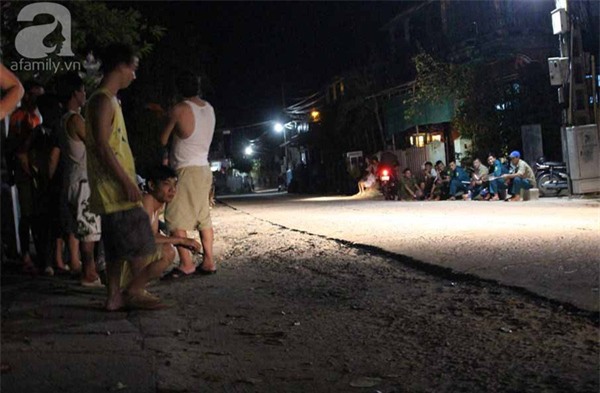 Cha ruột dùng dao đâm con trai tử vong