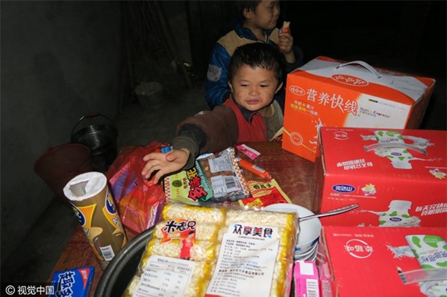 Cau be giong het Jack Ma gap rac roi vi bat ngo noi tieng hinh anh 5