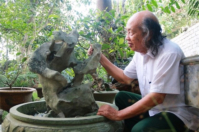 Bộ sưu tập độc thạch quý hiếm của lão ông Ninh Bình