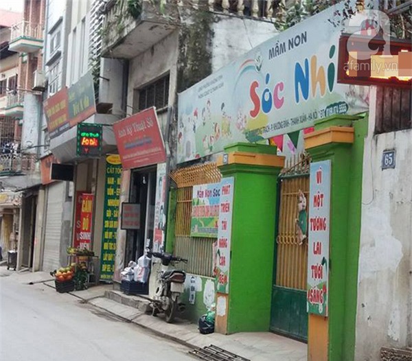 cô giáo tát học sinh