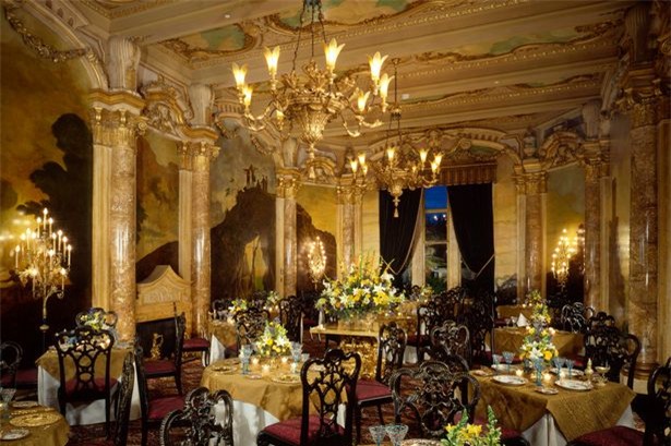 Bên trong khu biệt thự dát vàng nơi gia đình tân Tổng thống Donald Trump nghỉ dưỡng mùa lễ Tạ Ơn - Ảnh 1.