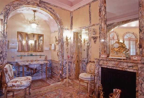 Bên trong khu biệt thự dát vàng nơi gia đình tân Tổng thống Donald Trump nghỉ dưỡng mùa lễ Tạ Ơn - Ảnh 8.