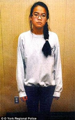 Thảm kịch cô gái gốc Việt thuê sát thủ giết hại cha mẹ mình tại Canada do áp lực học tập - Ảnh 1.