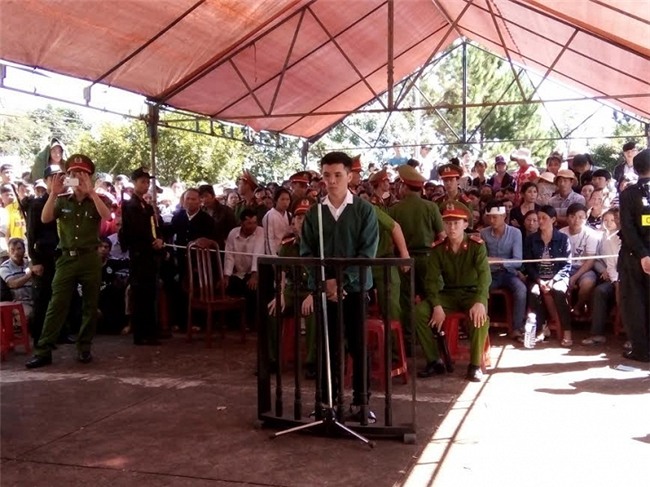 Viết thư tuyệt mệnh, giết vợ rồi tự tử bất thành