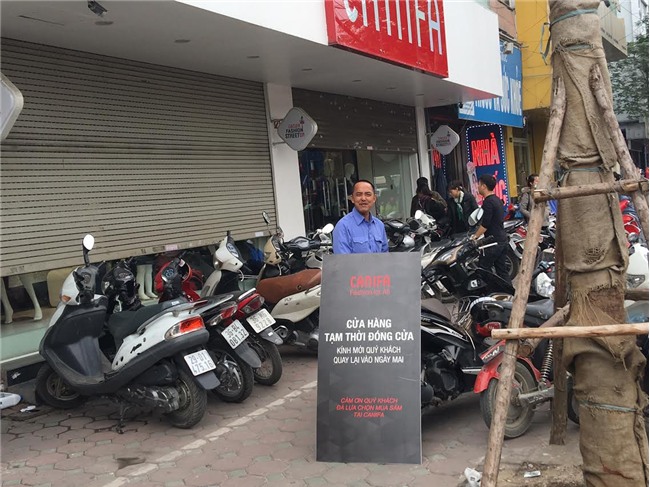 Khiếp sợ Black Friday: Khách xếp 10 dãy, chủ hàng đóng cửa trốn