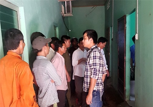 ong-lao-77-tuoi-tu-vong-khi-vao-nha-nghi-cung-bo-nhi