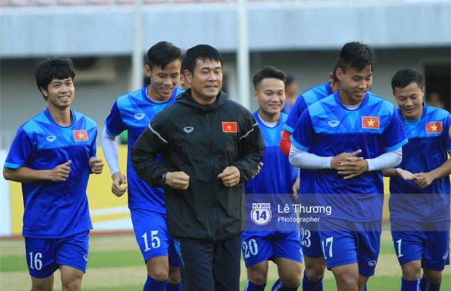 Công Phượng cắt tóc, cạo râu trước trận gặp Campuchia - Ảnh 5.