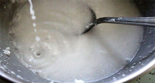 tron nuoc dua va mat ong roi thoa len mat, seo va vet tham se dan dan mat het - 3