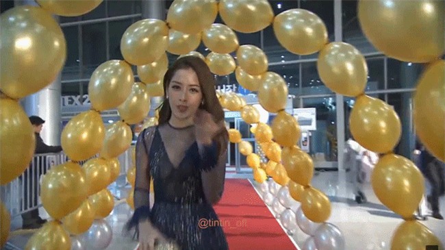 Chi Pu đẹp rạng ngời, chủ nhân Apple Pen gây sốt dạy nhảy trên thảm đỏ - Ảnh 2.