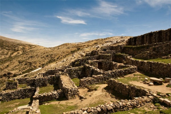 phat hien cong trinh 1.500 nam tuoi duoi day ho cao nhat tren trai dat hinh anh 4