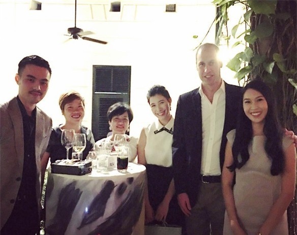 Cơ hội gặp gỡ và giao lưu với những tên tuổi nổi bật của thế giới, gần đây nhất là hoàng tử Anh William.