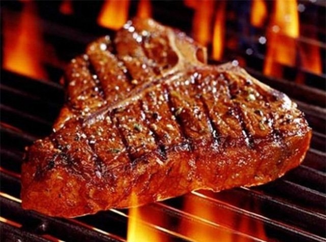 Bò tái kiến đốt: Món ăn chuẩn hương vị Tam Đảo