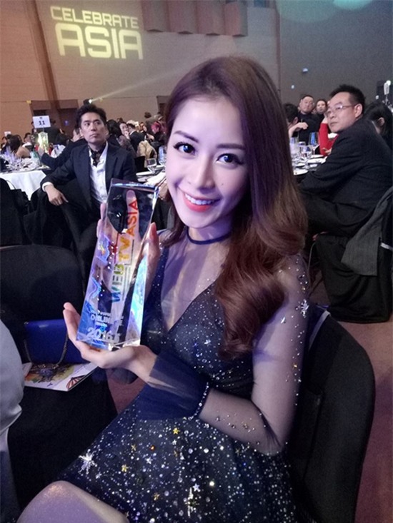 Chi Pu lại lần nữa làm nức lòng người hâm mộ khi được vinh danh tại WebTV Asia Awards 2016 - Ảnh 4.