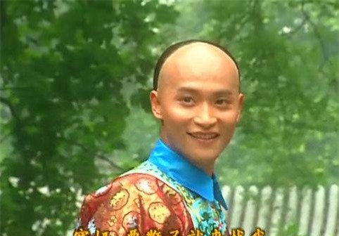 Chàng Nhĩ Thái của Hoàn Châu Cách Cách mặt cứng đờ, già xọm vì phẫu thuật thẩm mỹ - Ảnh 8.