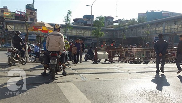 bắt cóc con tin