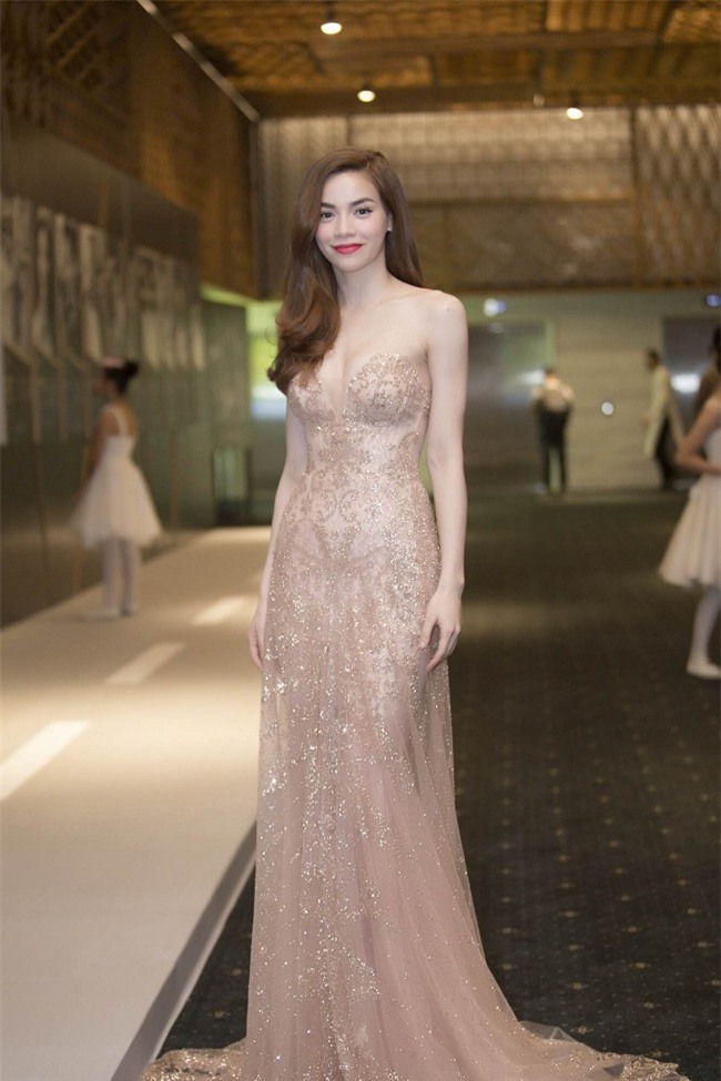 "thot tim"voi loat vay ao xe nguc tao bao cua my nhan viet hinh anh 14