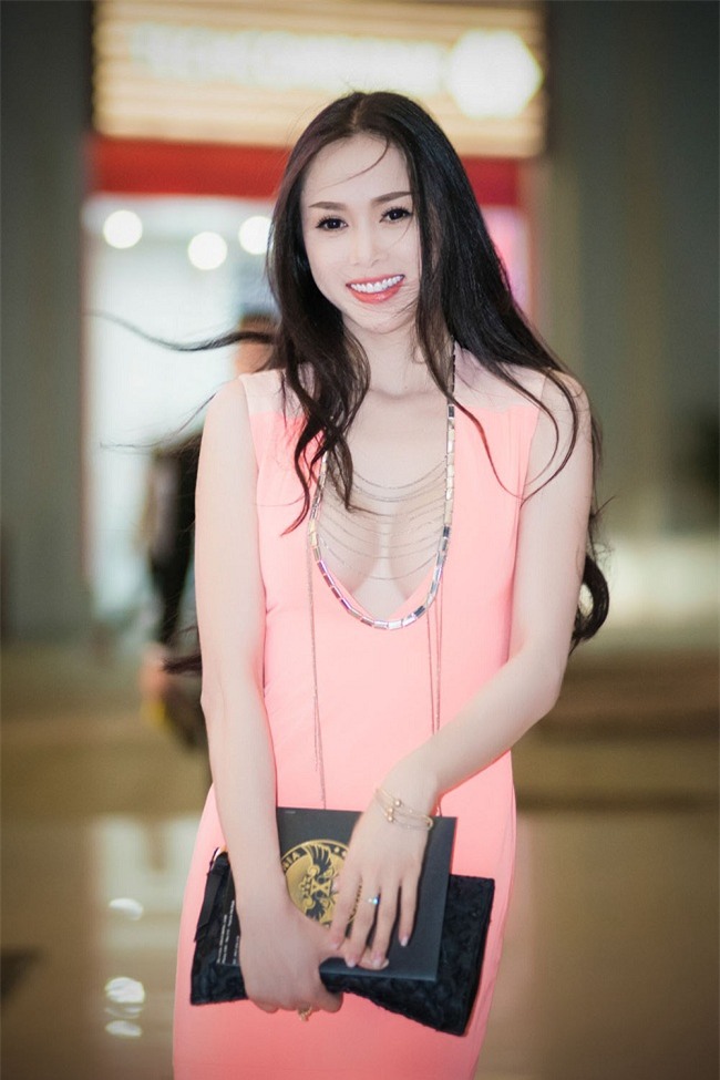 "thot tim"voi loat vay ao xe nguc tao bao cua my nhan viet hinh anh 20