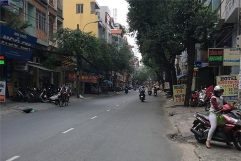 Thiếu nữ 16 tuổi mát-xa 'tới bến' và nỗi chua chát đầu đời