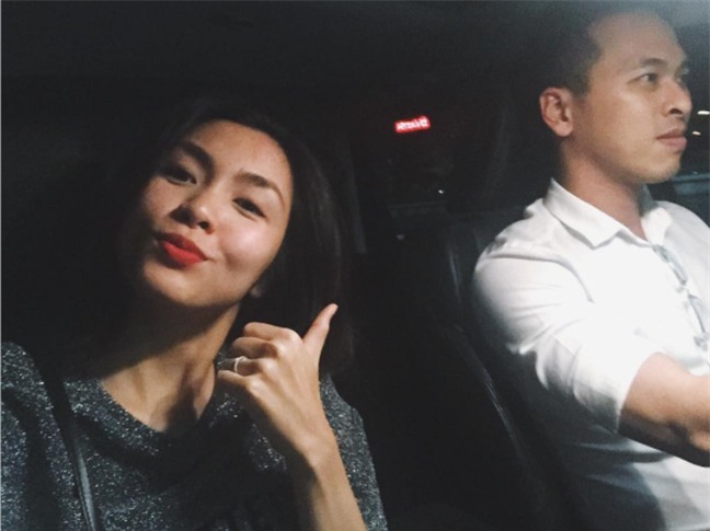 Hà Tăng xuất hiện với gương mặt tròn trịa trông thấy, đang ở giai đoạn gần cuối của thai kỳ? - Ảnh 2.