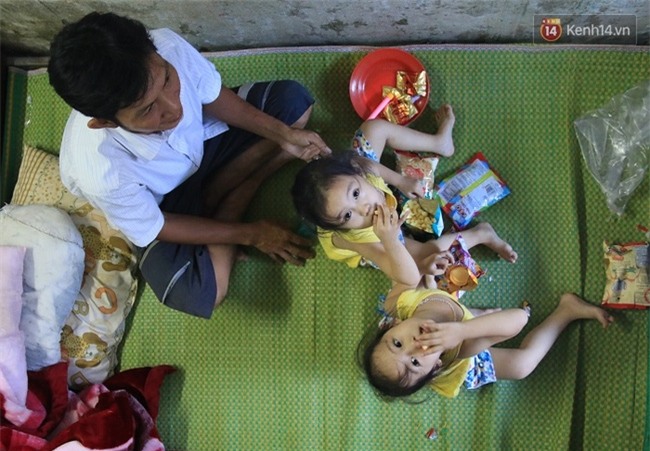 Vợ bỏ đi, người cha bệnh tật nhọc nhằn nuôi 2 bé gái sinh đôi xinh như thiên thần - Ảnh 6.