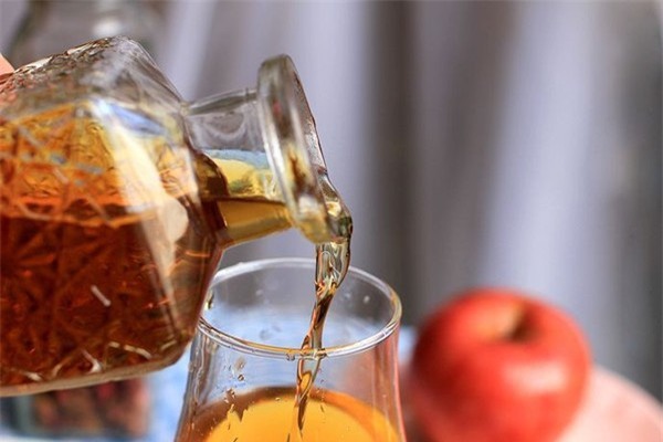 Cốc nước “thần thánh” có ngay trong bếp nhà bạn giúp làm sạch ruột, thải độc tố và đánh bay táo bón - Ảnh 3.