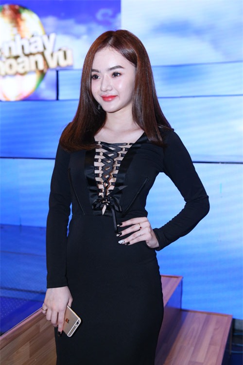 nhung co em nong bong 