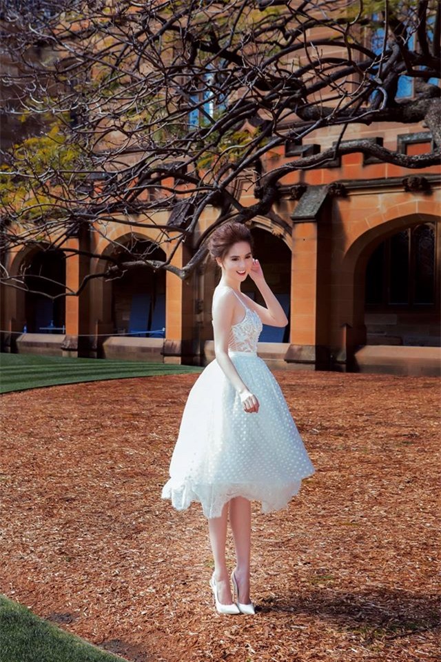 ai cung phai tam tac vi ngoc trinh co nhung bo vay ao sieu dep nhu the nay - 13