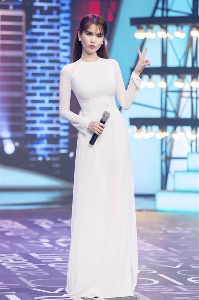 ai cung phai tam tac vi ngoc trinh co nhung bo vay ao sieu dep nhu the nay - 6