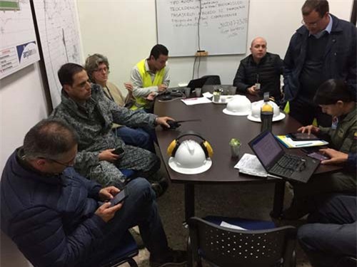 giay phut may bay cho doi bong brazil bien mat khoi man hinh radar - 9