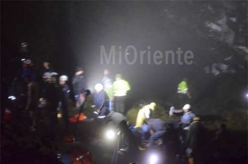 Hiện trường thảm khốc vụ rơi máy bay chở đội bóng Brazil ảnh 4