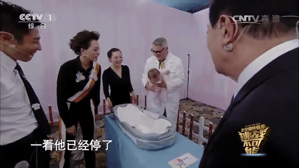 Dỗ trẻ nín khóc