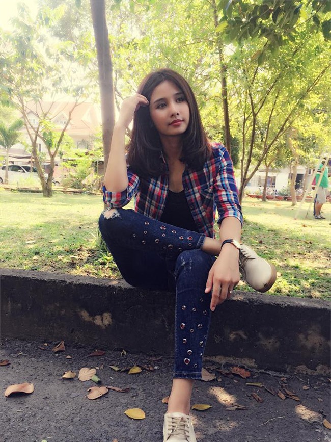 ai cung phai nhin vi vo cu phan thanh binh qua "nong" noi dong nguoi hinh anh 16