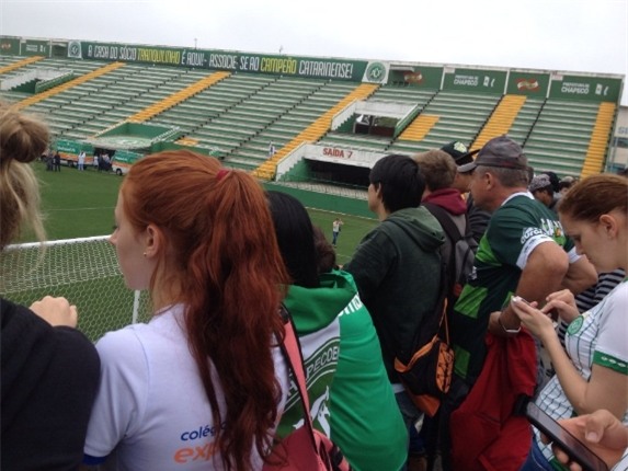 Khong khi buon dau o tru so doi bong xau so hinh anh 1