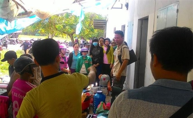 doi nam nu tu vong sau le an hoi: sat hai vo sap cuoi roi tu tu? hinh anh 1