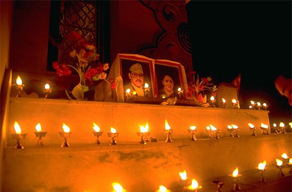 Cái kết tang thương cho chuyện tình bị ngăn cấm của Thái tử Nepal với con gái cựu Bộ trưởng tài chính