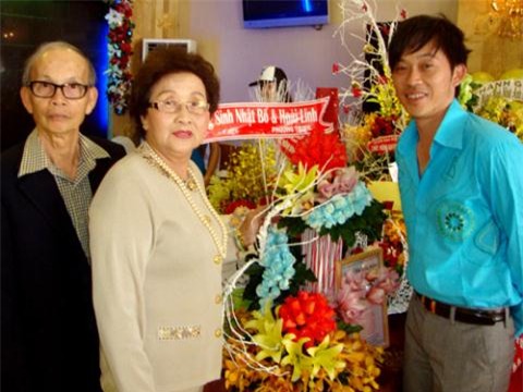 Bất ngờ trước mẹ trẻ đẹp của các danh hài Việt nổi tiếng 0