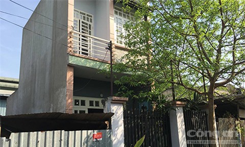 Mẹ tự thiêu, con gái nhảy lầu cầu cứu hàng xóm - Ảnh 1.