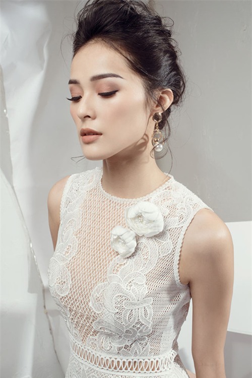 nguoi tinh cuong do la gay thuong nho khi mac vay trang tinh khoi - 7